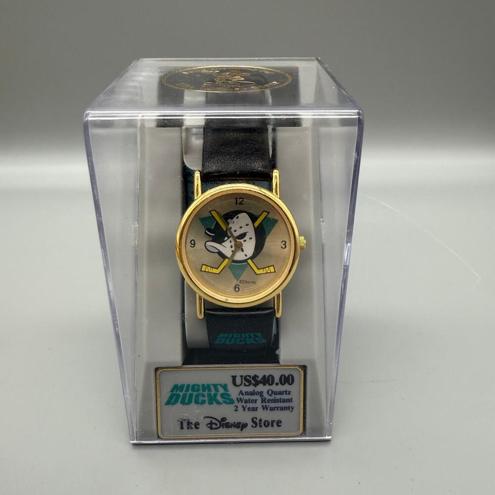 Disney's Mighty Ducks wristwatch In Case analog quartz New Battery Works Great